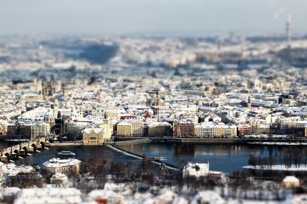 Praga. Inverno, città innevata