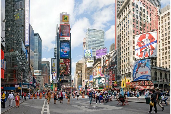 A bright day on the streets of New York