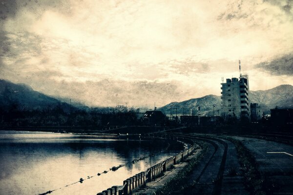 Altes Foto von Straße und Teich