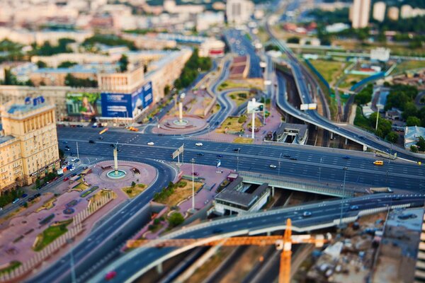 Cruce de carreteras foto brillante desde arriba