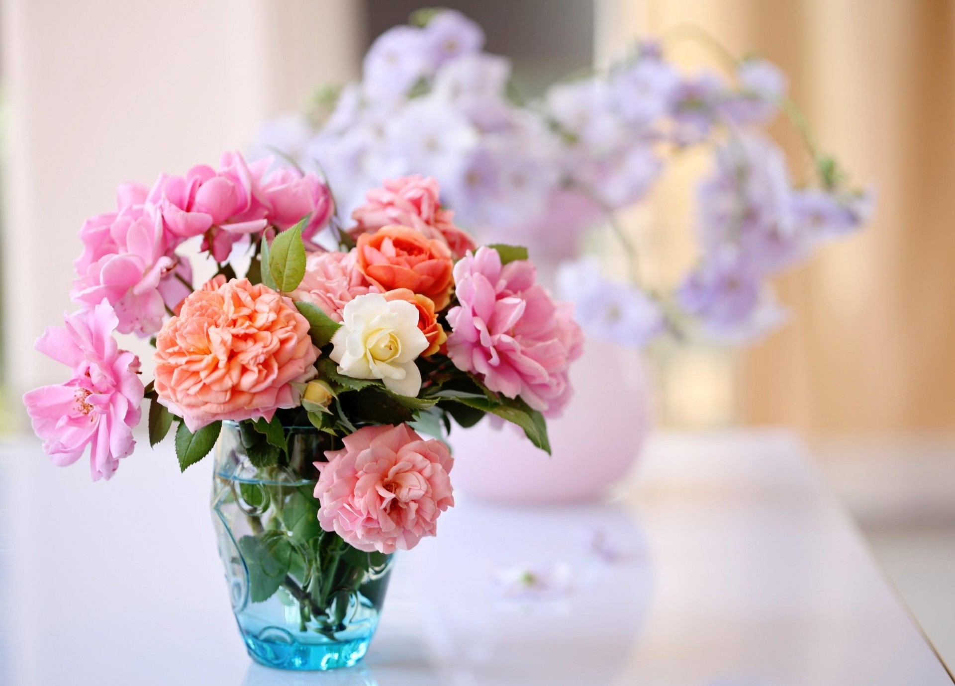 bouquet vase fleurs roses jardin