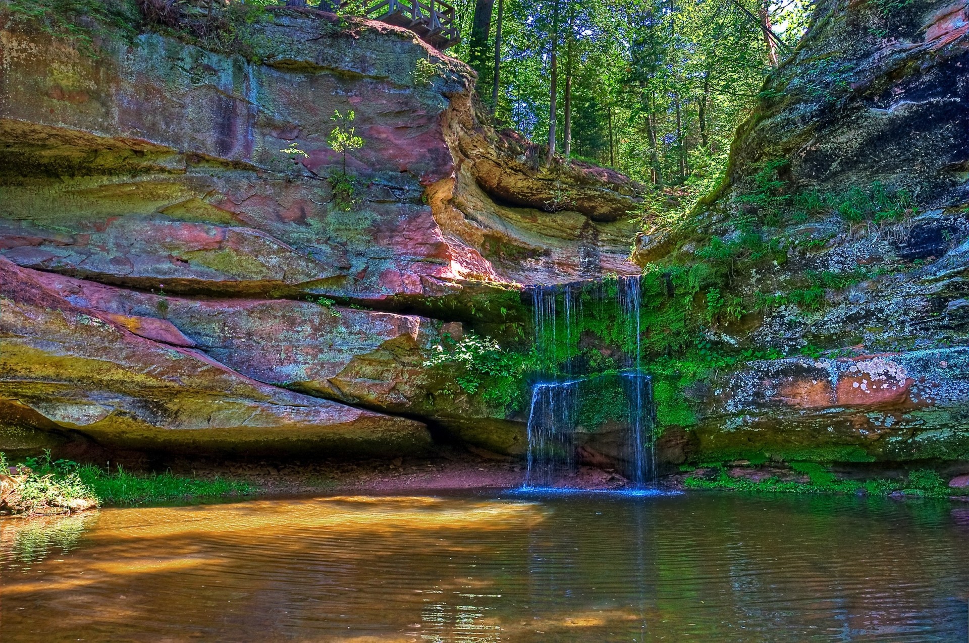 wodospad natura drzewa staw wisconsin klify