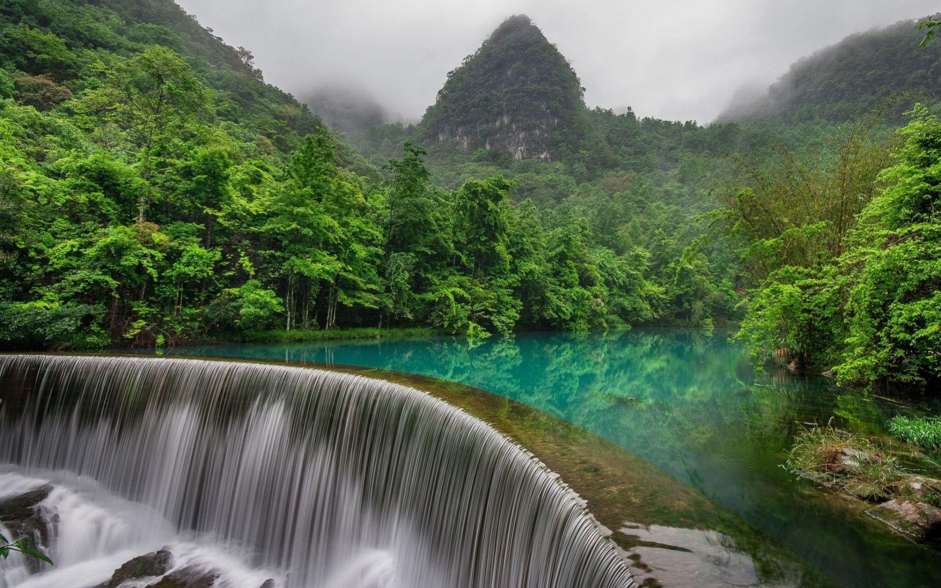 cascade rivière chine forêt montagnes soit