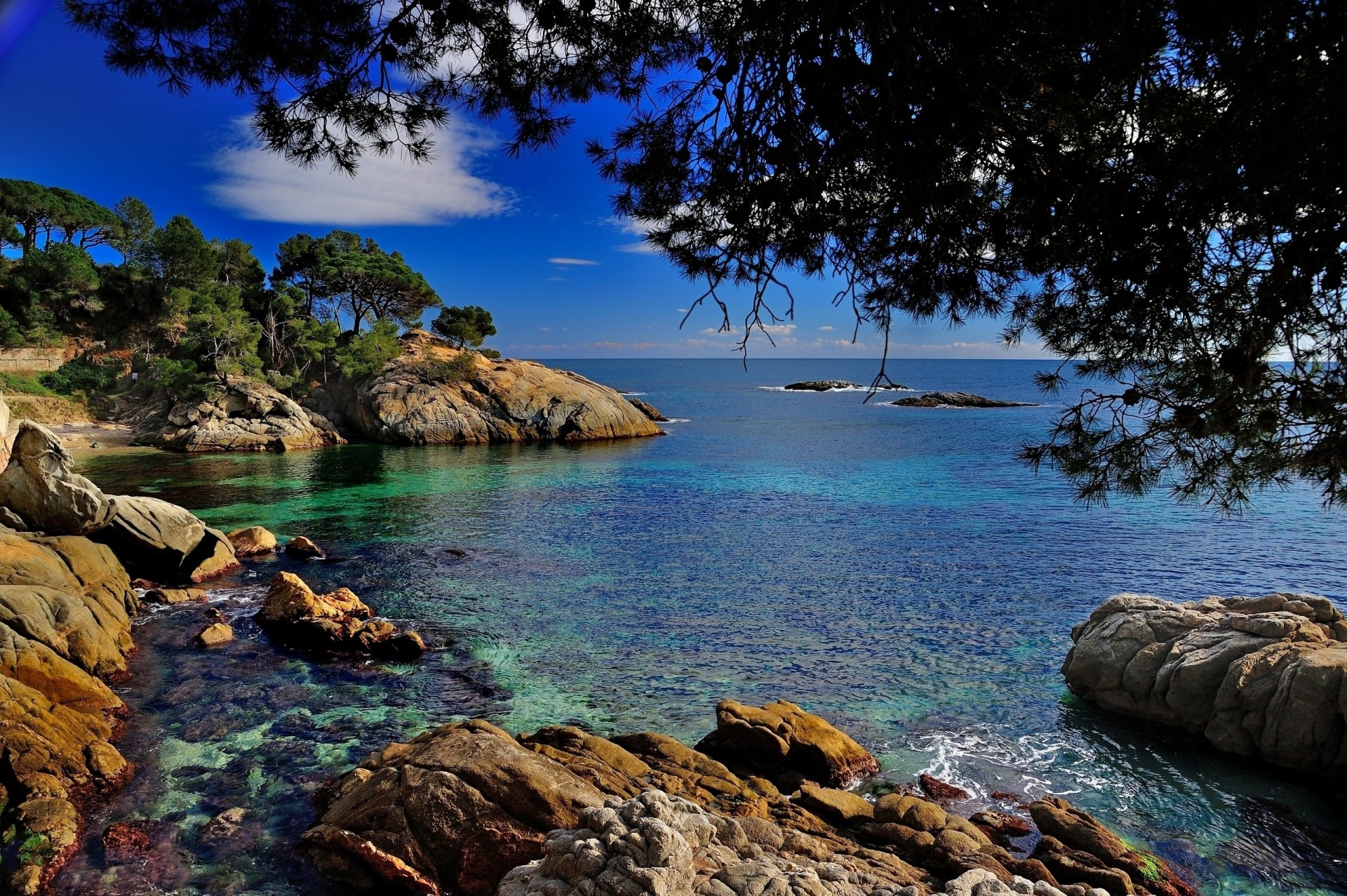 tones coast mediterranean sea branches spain costa brava catalonia