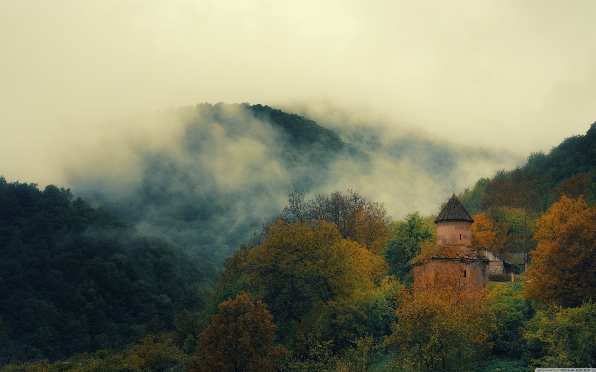 landschaft berge nebel wald kirche schön landschaften armenien