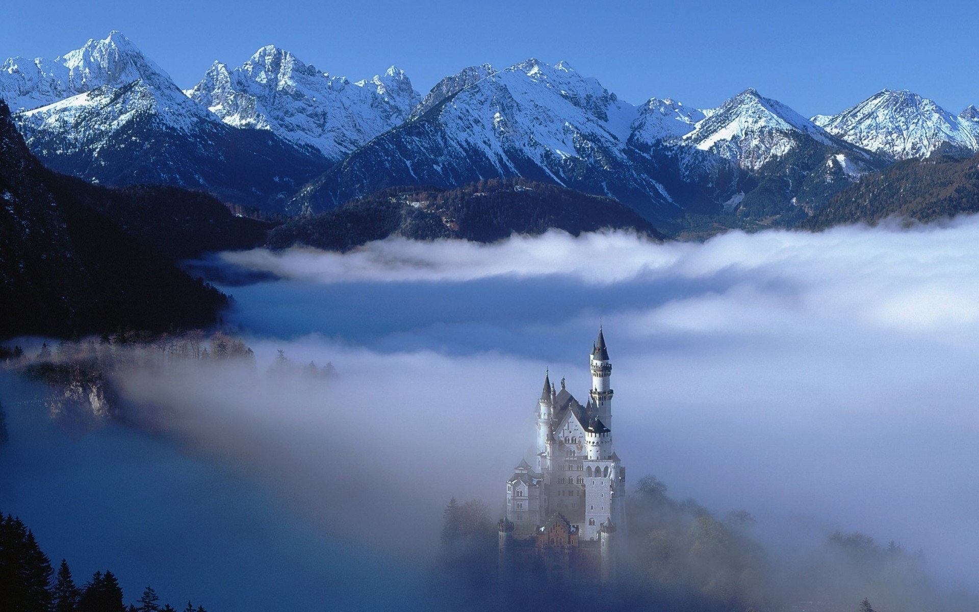 blocco cielo montagna nebbia