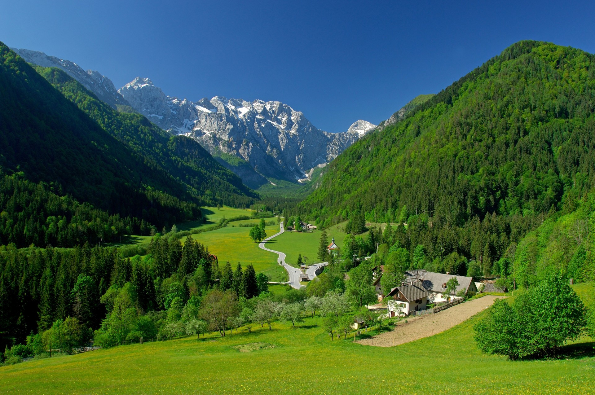 montagna paesaggio primavera toscana