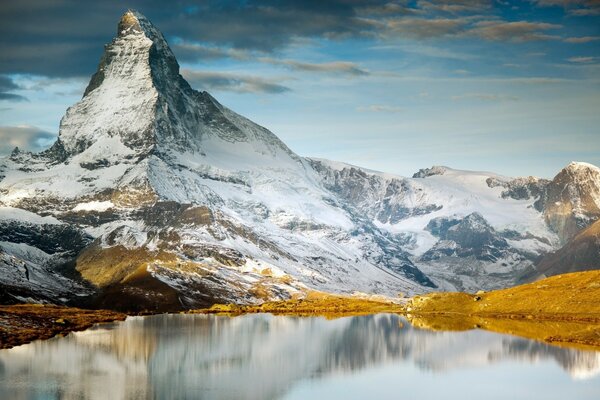 Cervino innevato in Svizzera