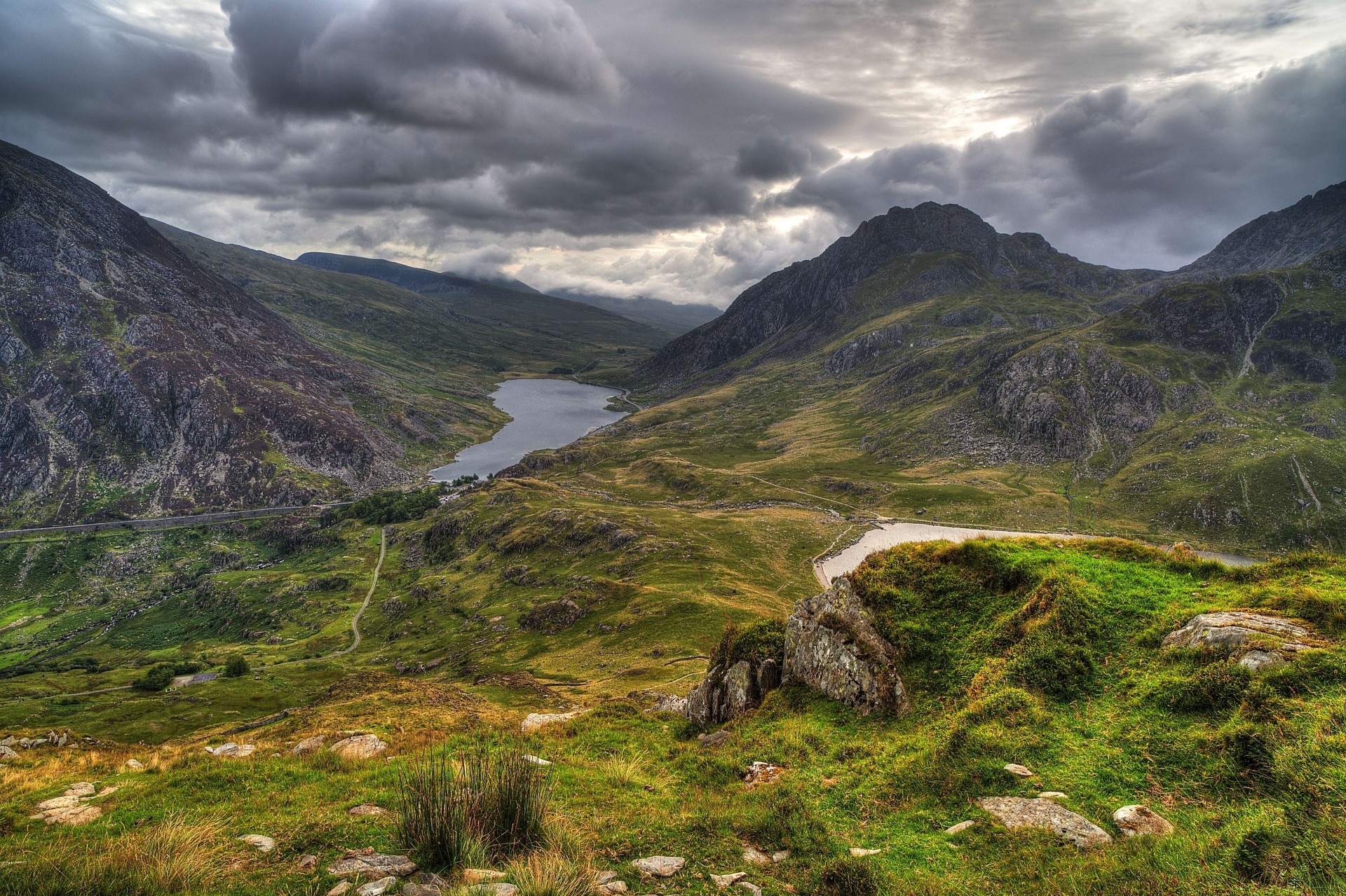 landschaft see straße großbritannien berge snowdonia