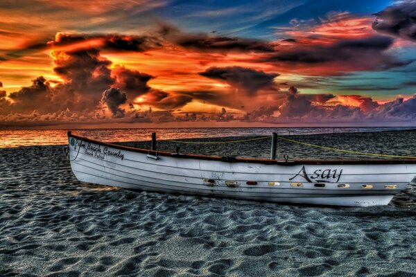 A lonely boat waiting for adventure