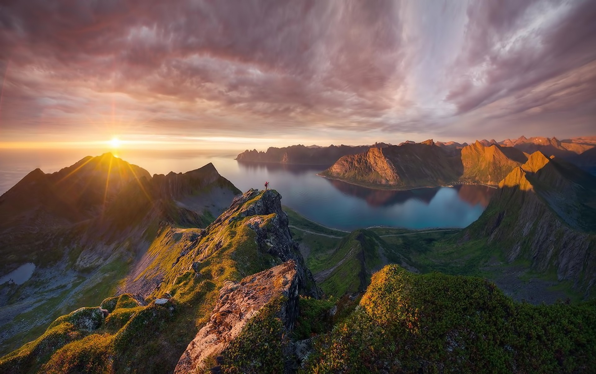 gulf landscape sunset norway sun clouds sea lofoten rock