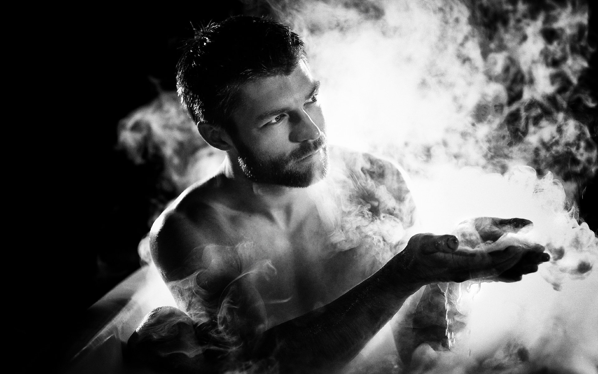 partacus liam mcintyre background