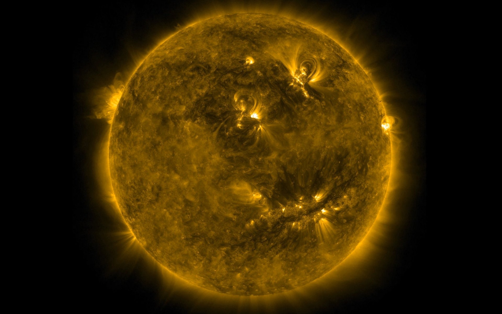 étoile soleil proéminence