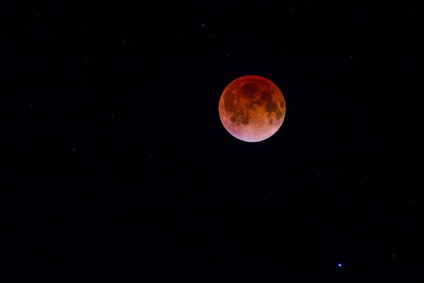 Luna de sangre en abril de 2014