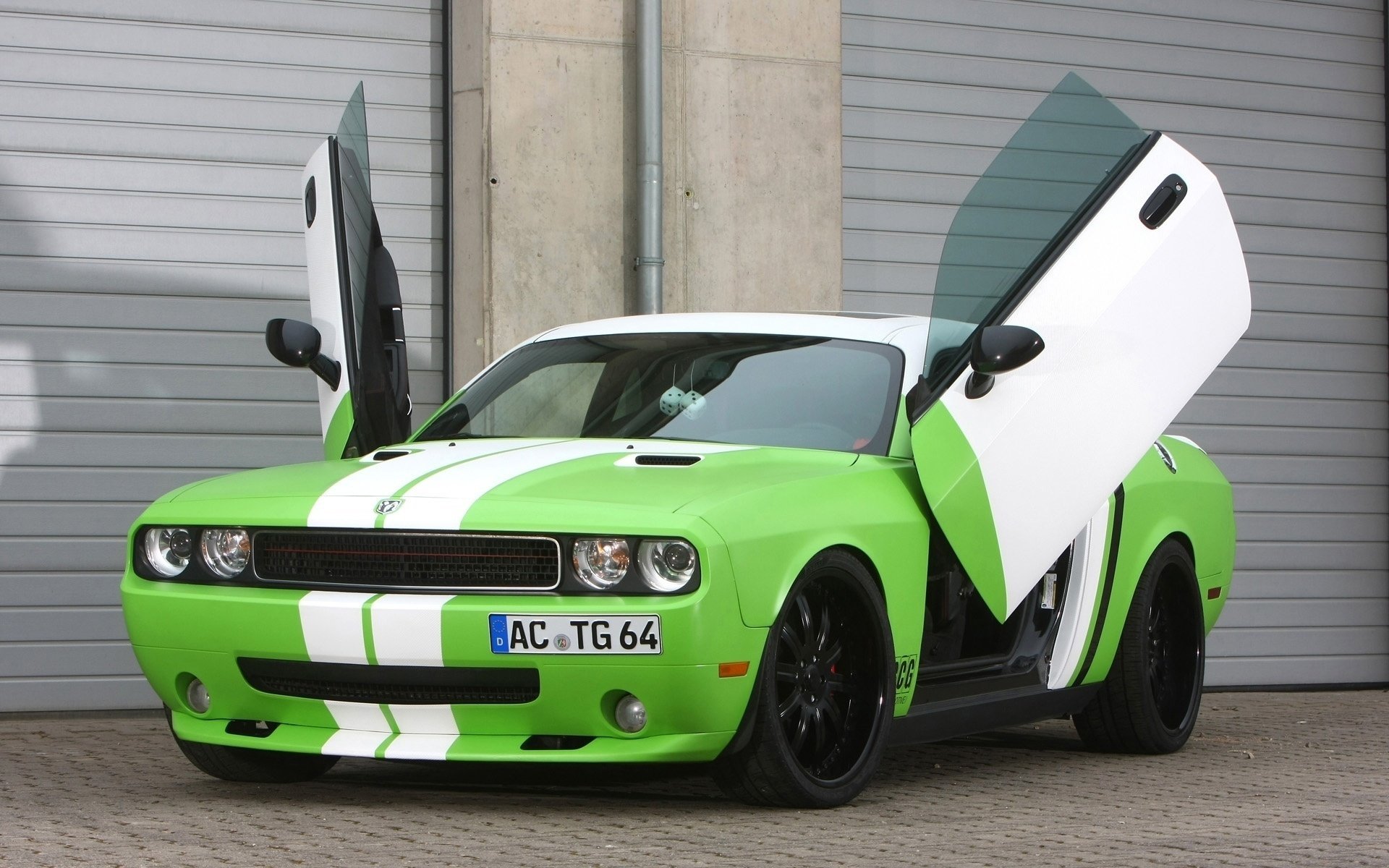 avvolto ccg automotive srt-8 dodge challenger chelenger dodge vista posteriore