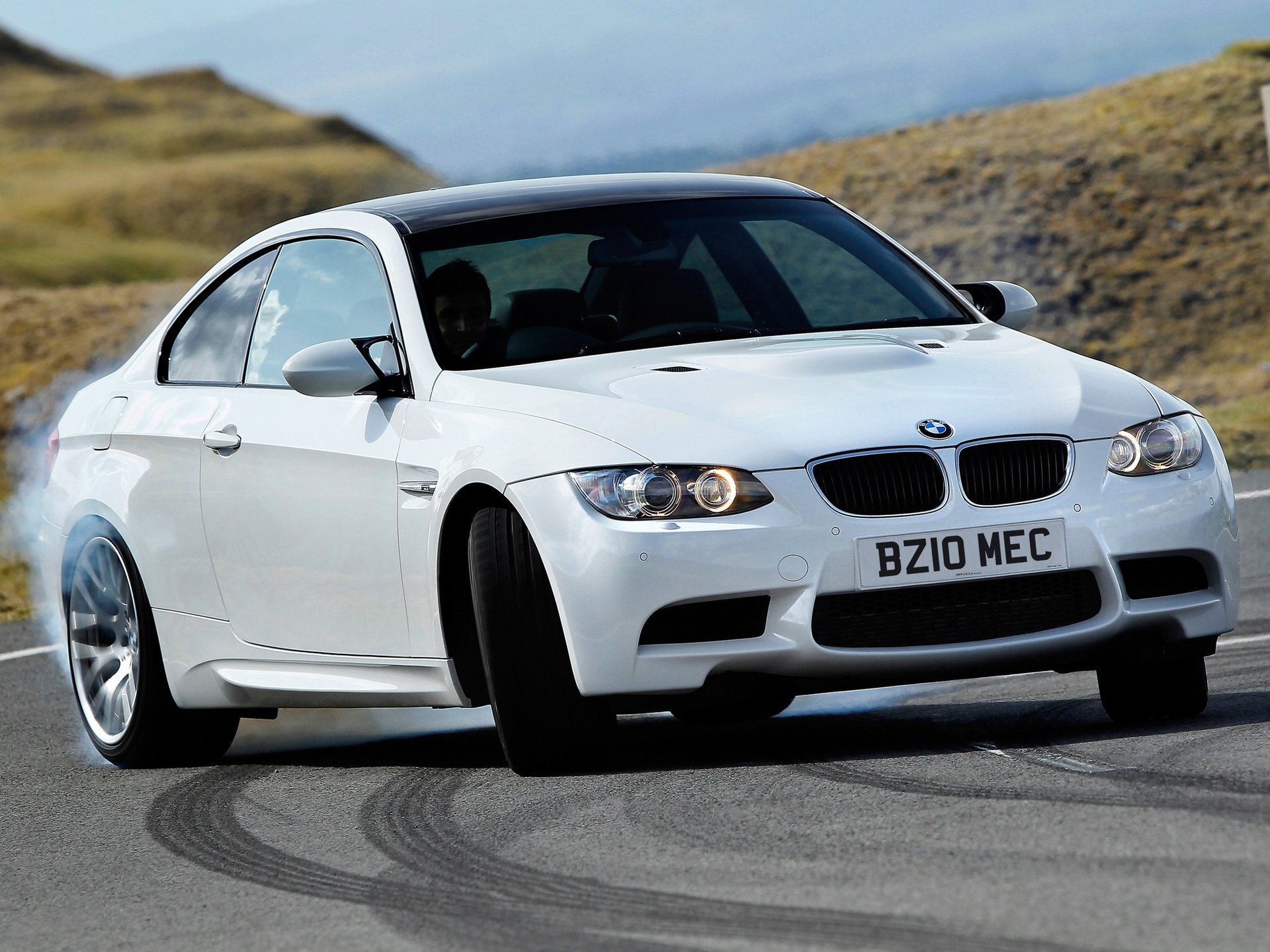 uk-spec bmw wallpaper smoke skid coupe e92 m3 bmw car