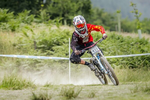 Carreras deportivas en bicicleta por naturaleza