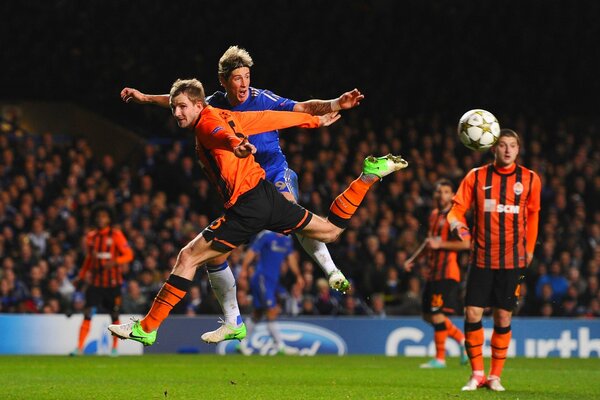 Photos of football players Alexander Kucher, Yaroslav Rakitsky, Razvan Ratz, Willian and Fernando Torres