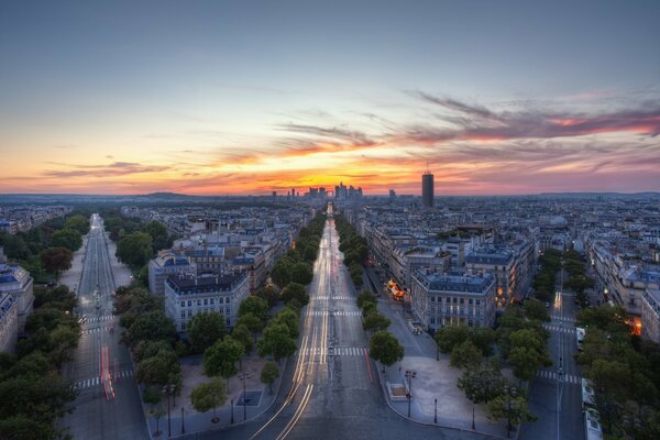 Am frühen Morgen über dem schlafenden Paris