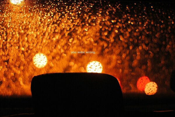 Blick aus dem Auto bei regnerischem Wetter