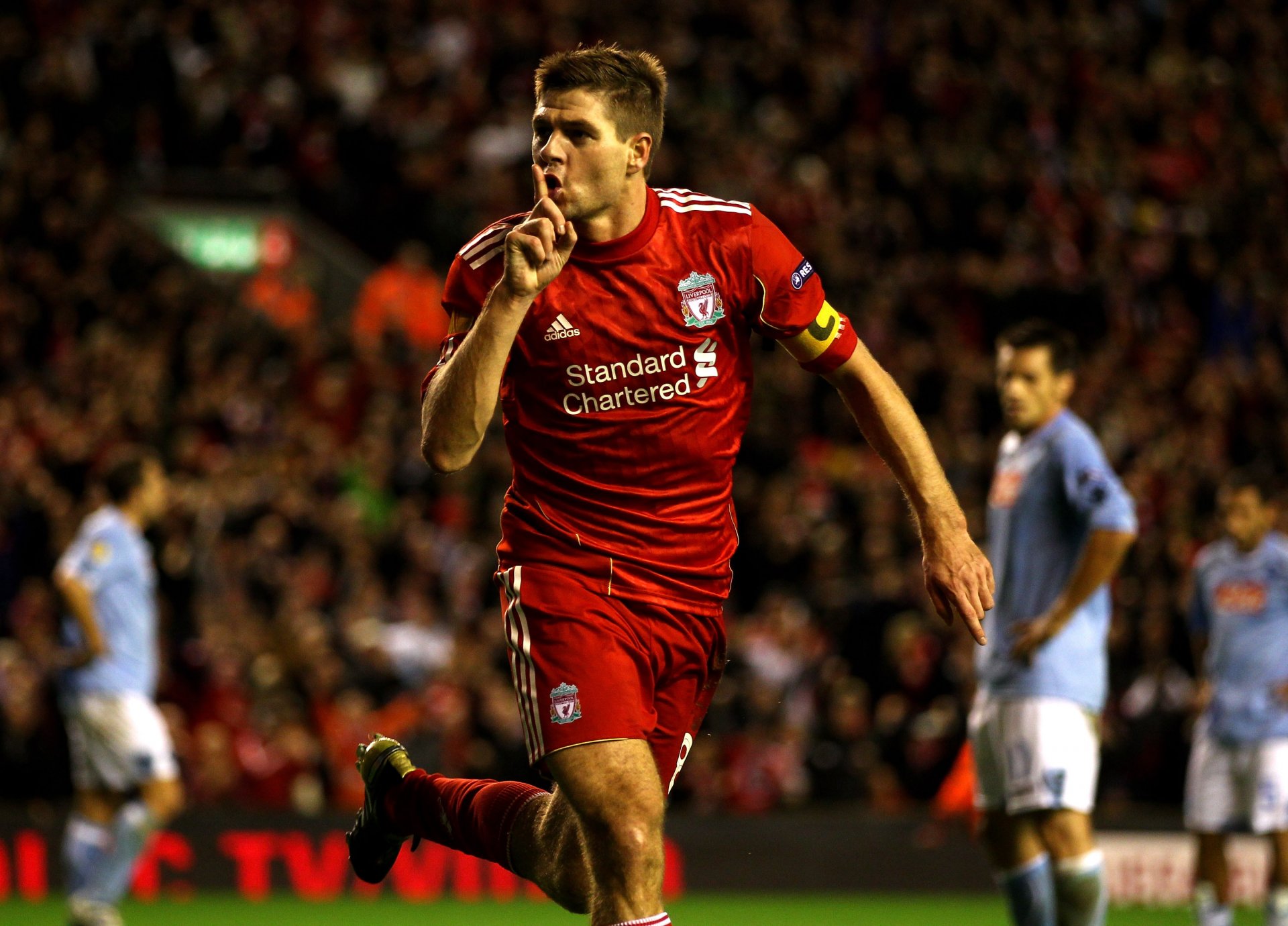 gerrard liverpool légende de liverpool oncle vasya enfield road