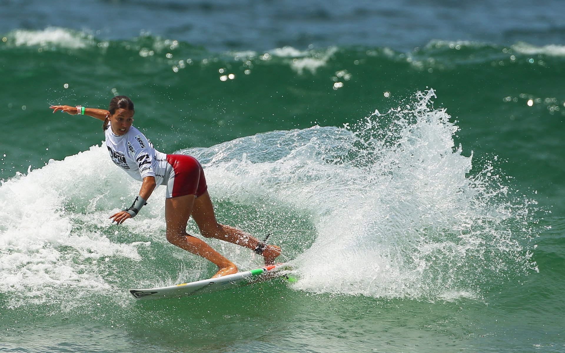 ports girl board sea wave