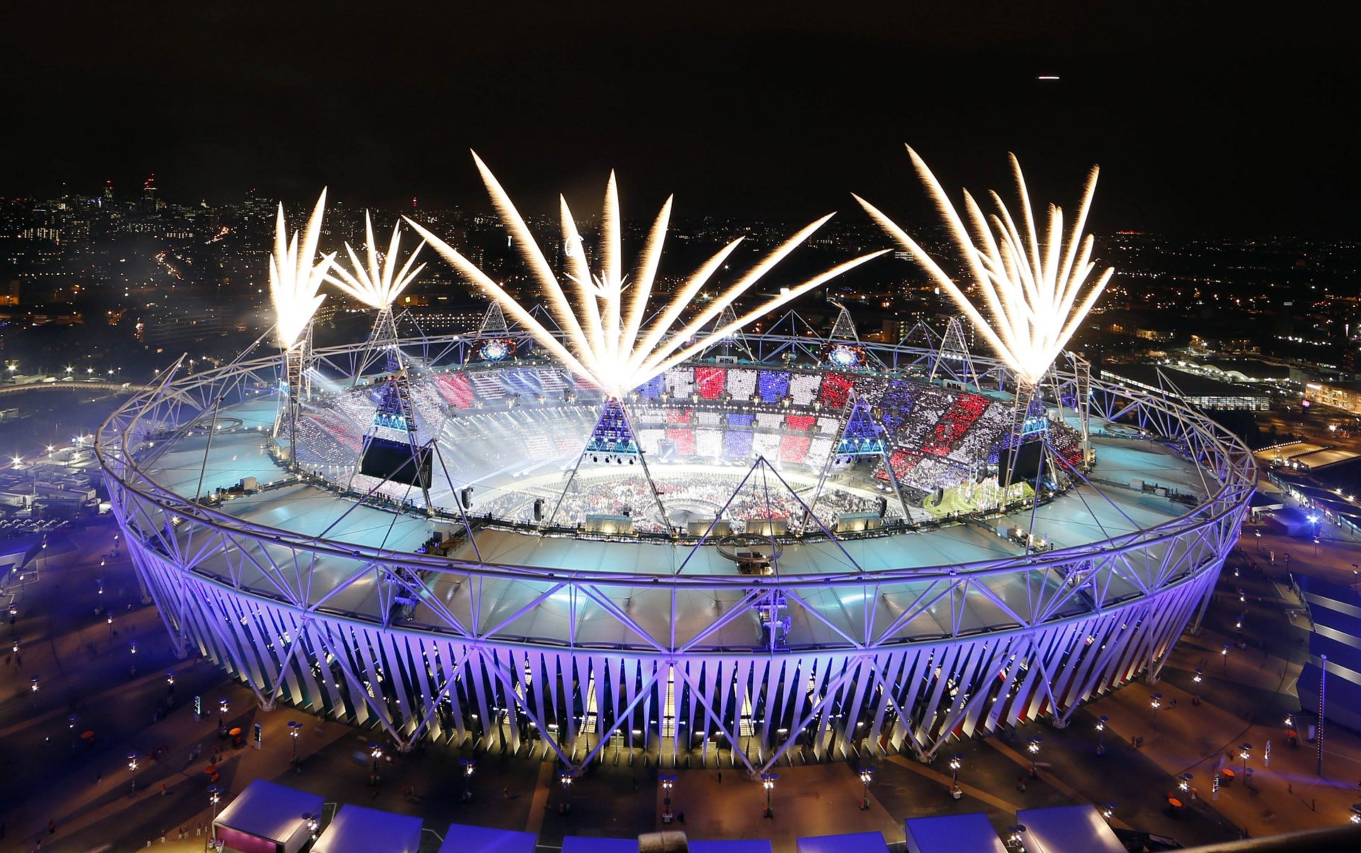 salut stadion ceremonia otwarcia miasto londyn iluminacja igrzyska olimpijskie fajerwerki stadion olimpijski w londynie londyn 2012 igrzyska olimpijskie w londynie 2012