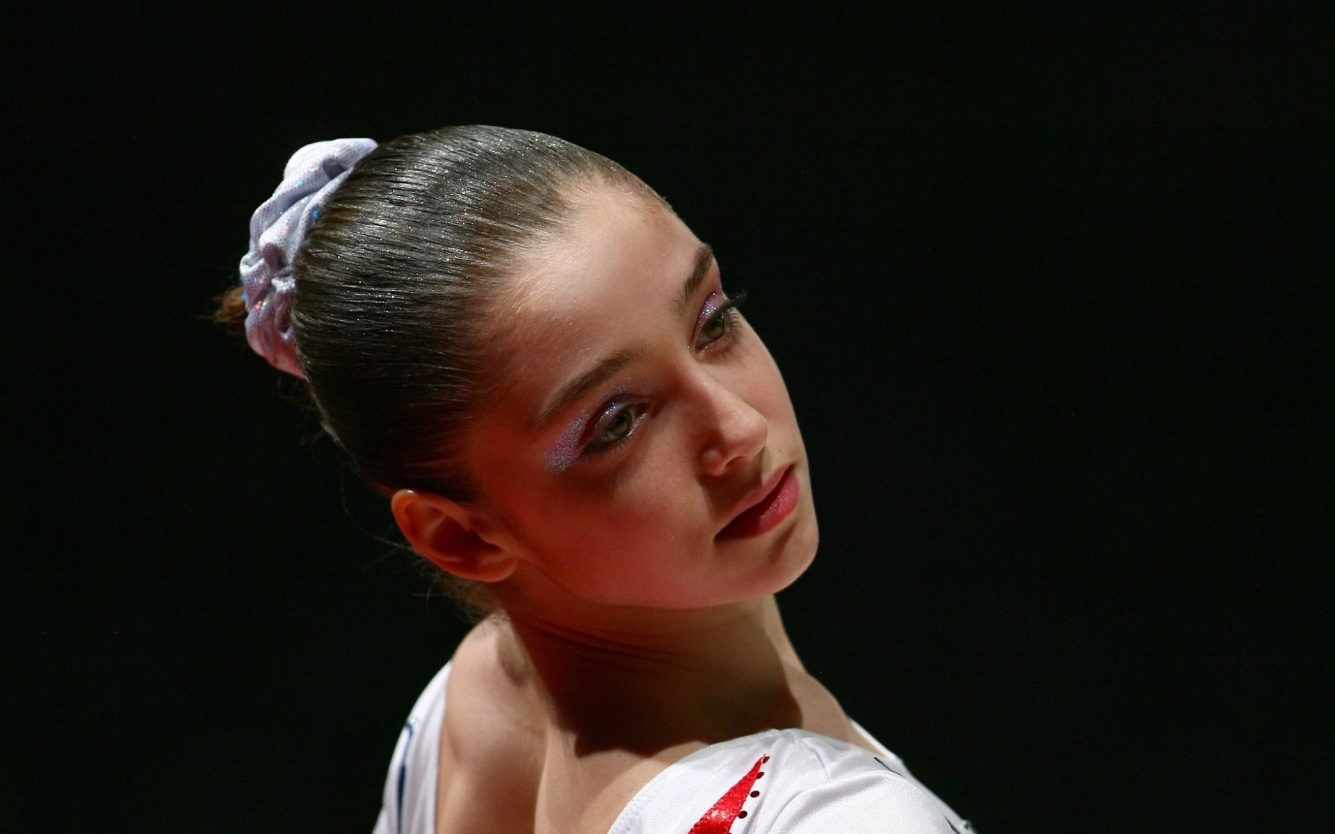 alia mustafina ragazza bellezza atleta ginnasta campione del mondo campione olimpico faccia campione del mondo campione olimpico olimpiadi estive 2012 londra 2012 londra-2012 sfondo