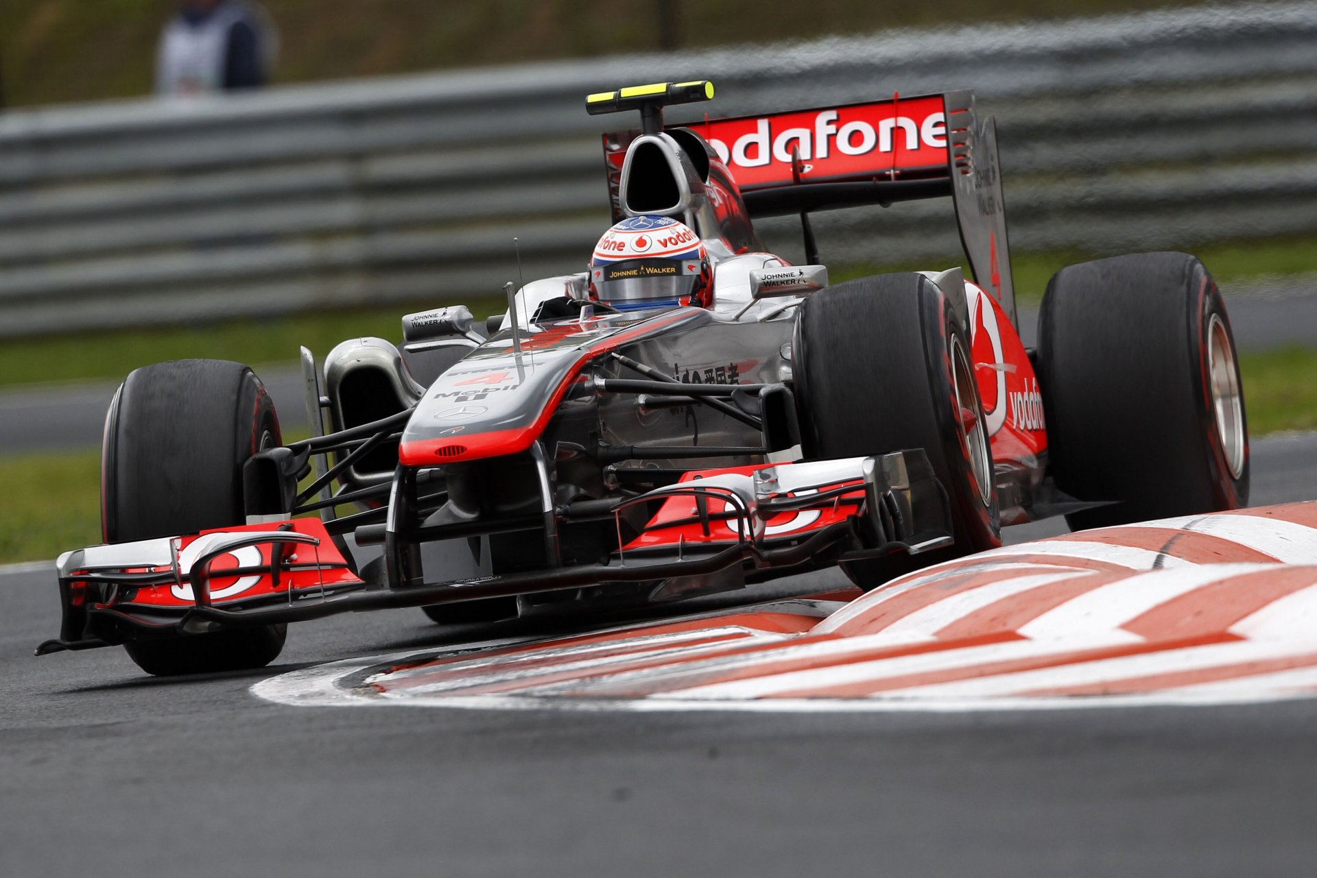 f1 jenson button mclaren gran premio d ungheria curva 2011