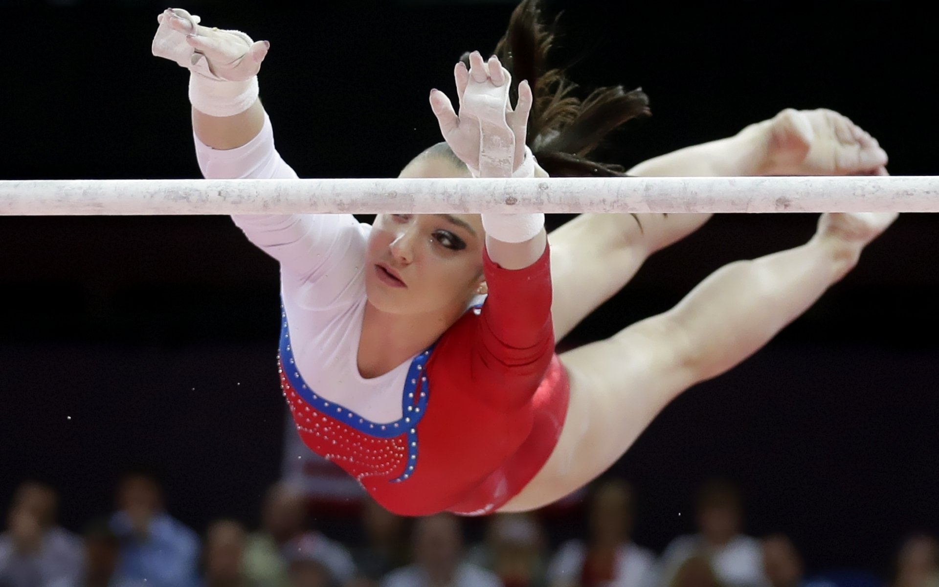 alia mustafina dziewczyna piękna sportowiec gimnastyczka mistrzyni świata mistrzyni olimpijskiej twarz figura nogi pręty rosja mistrz świata mistrz olimpijski letnie igrzyska olimpijskie 2012 londyn 2012 londyn-