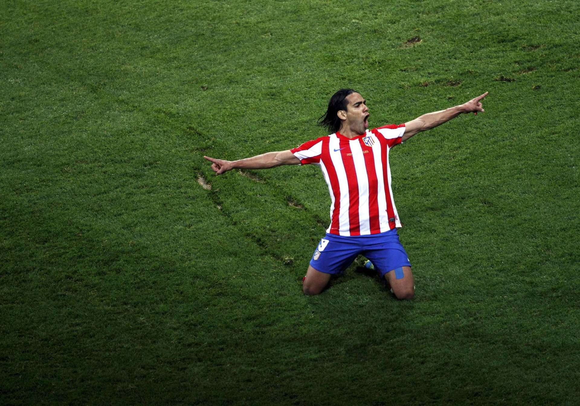 radamel falcao atletico madryt liga europy piłka nożna kolumbijski falcao falcao super tapety piłkarskie od wujka vasiego