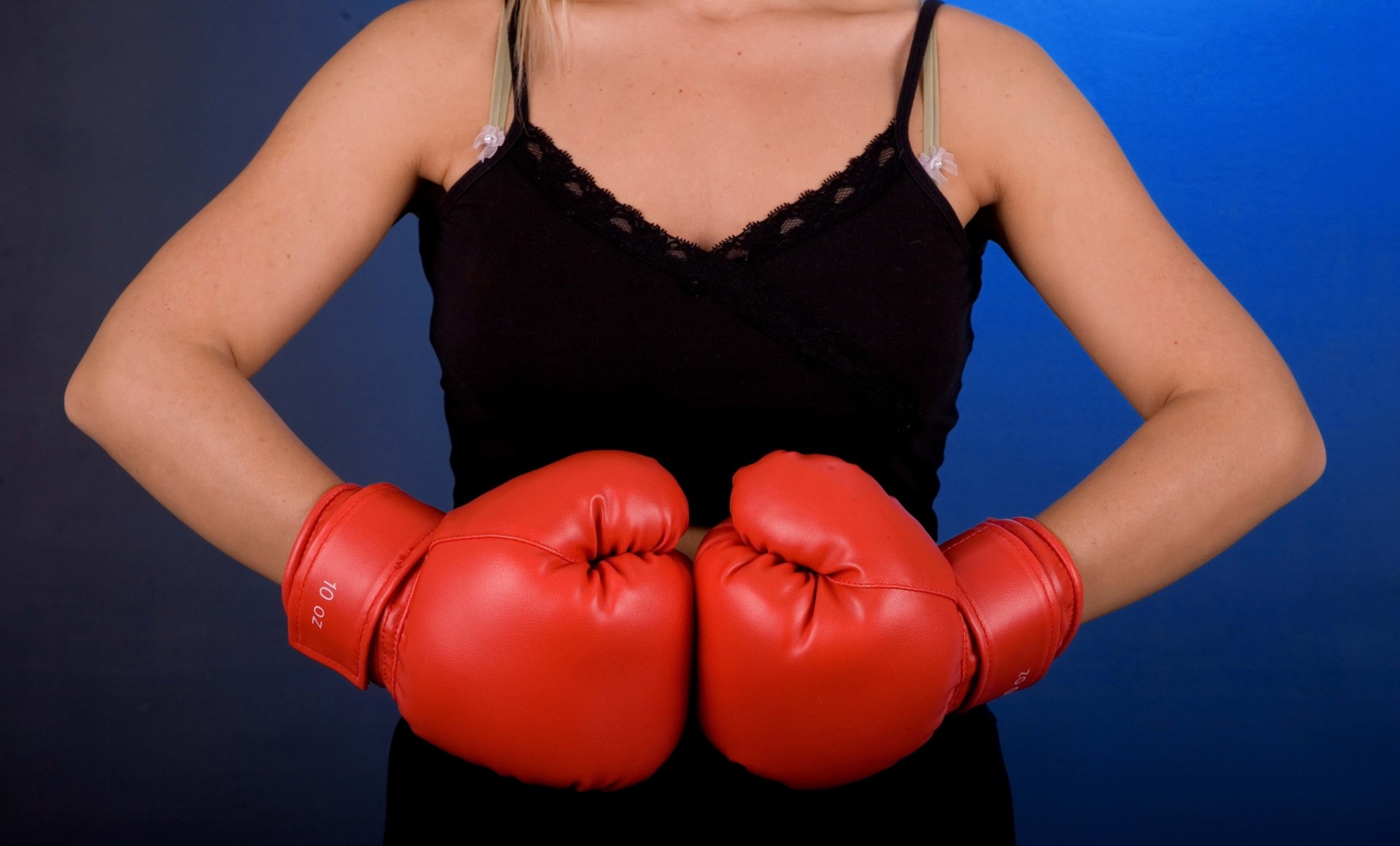 hock boxing girl blue background