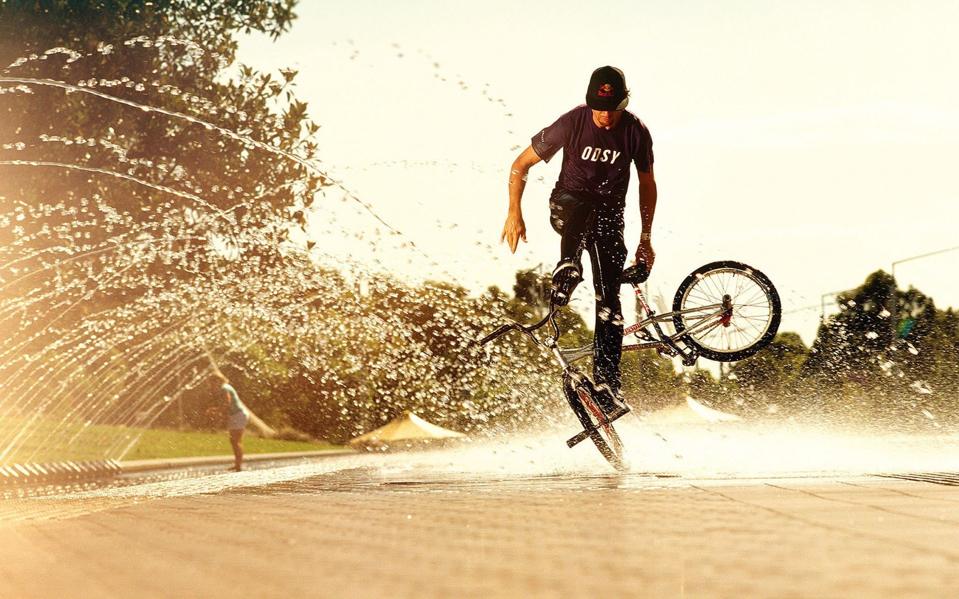 bmx трюк вода брызги солнце лето фон