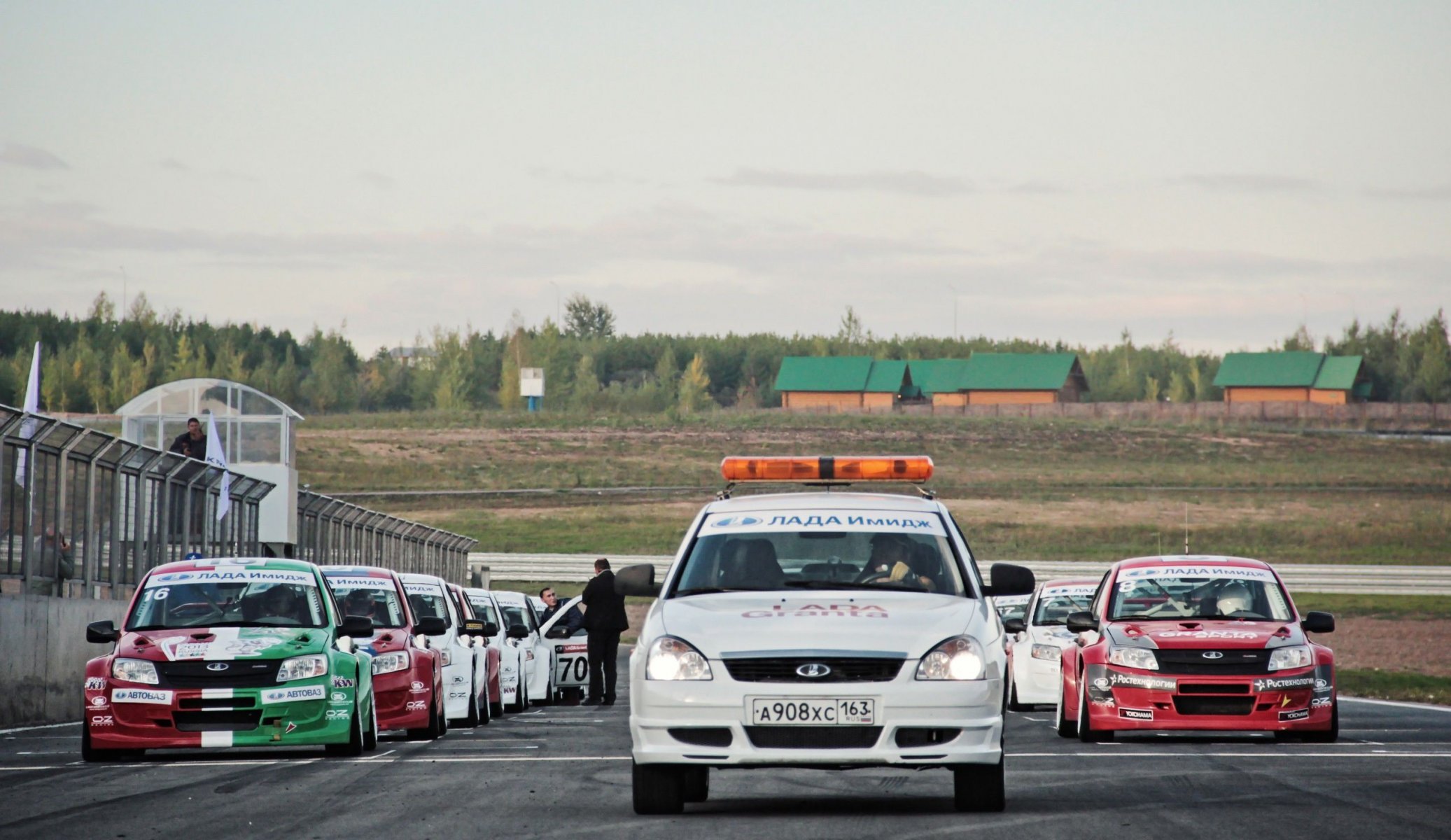 carreras de coches coches lada lada granta cup