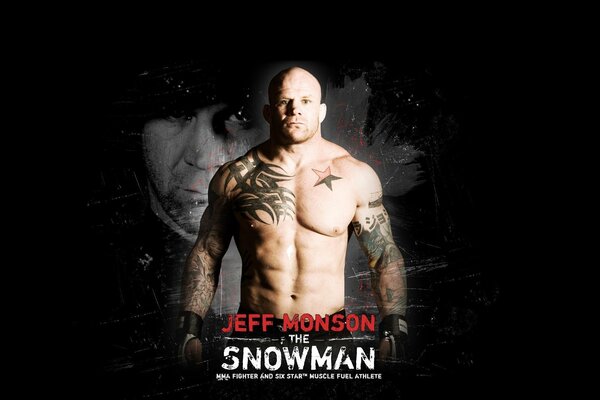 Jeff Monson con el torso desnudo