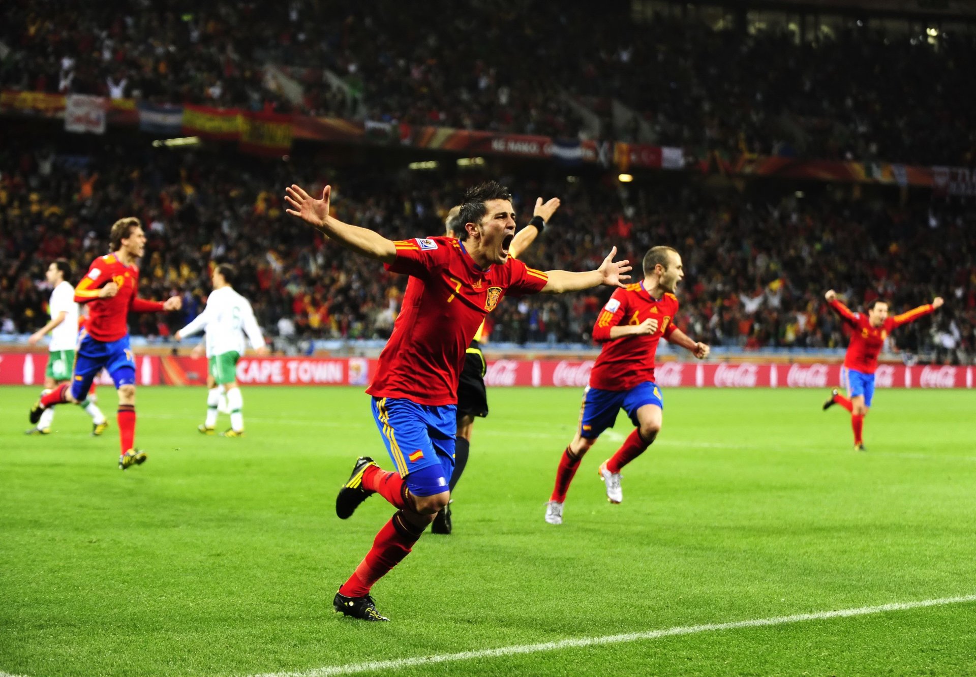 la copa del mundo el equipo los campeones la furia roja david villa barcelona cataluna futbol fifa world cup south africa 2010 spain football wallpapers goal victory celebration champions of the world