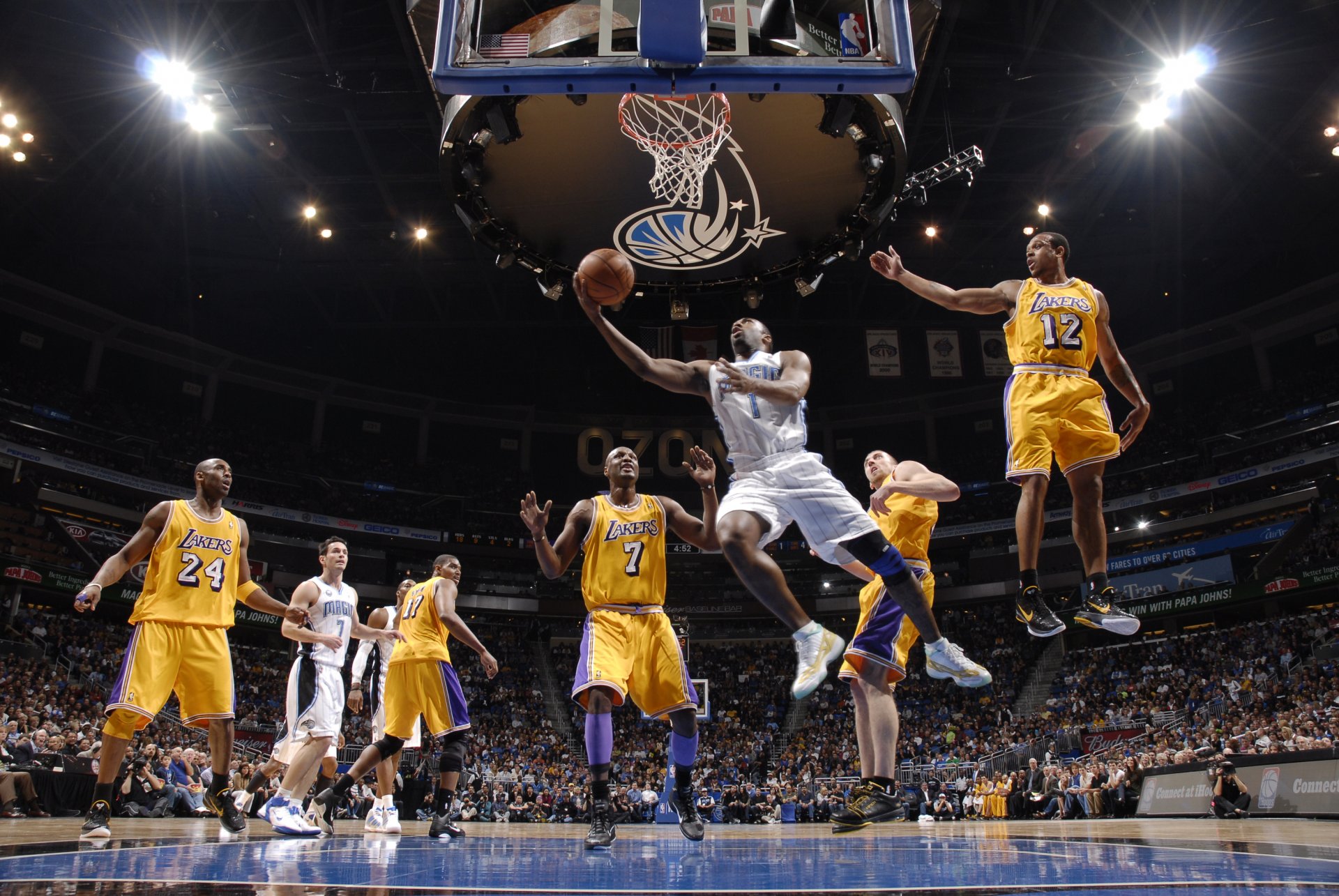 nba basket-ball los angeles lakers contre orlando magic vol apesanteur planant saut hauteur attente