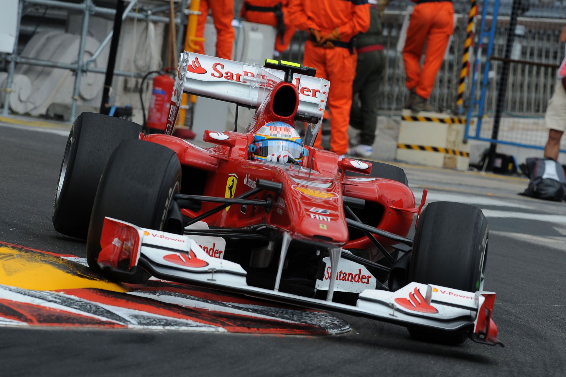 sport tapety miasto monte carlo zakręt prędkość bolid ferrari f10 fernando alonso formuła 1 f1 formuła 1 wyścig tor grand prix monako 2010 tor miejski monte carlo zdjęcie