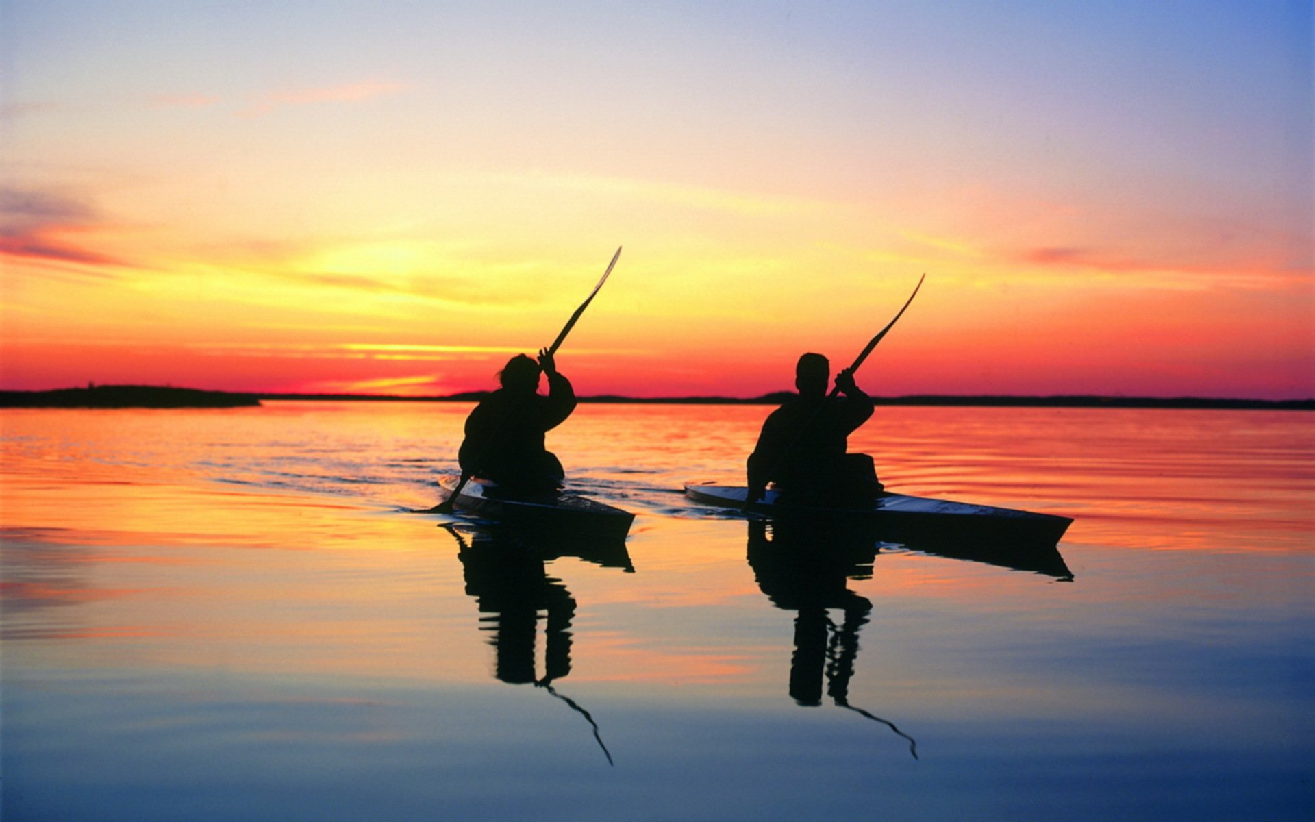 lac coucher de soleil bateaux