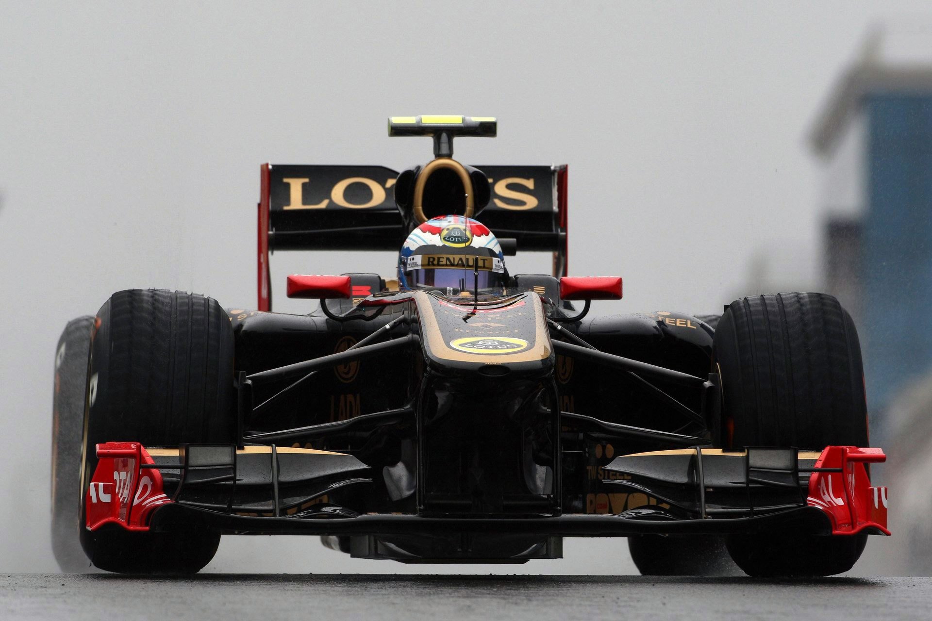 formel f1 lotus renault vitali petrov lotus-renault formel 1 2011 strecke türkei regen