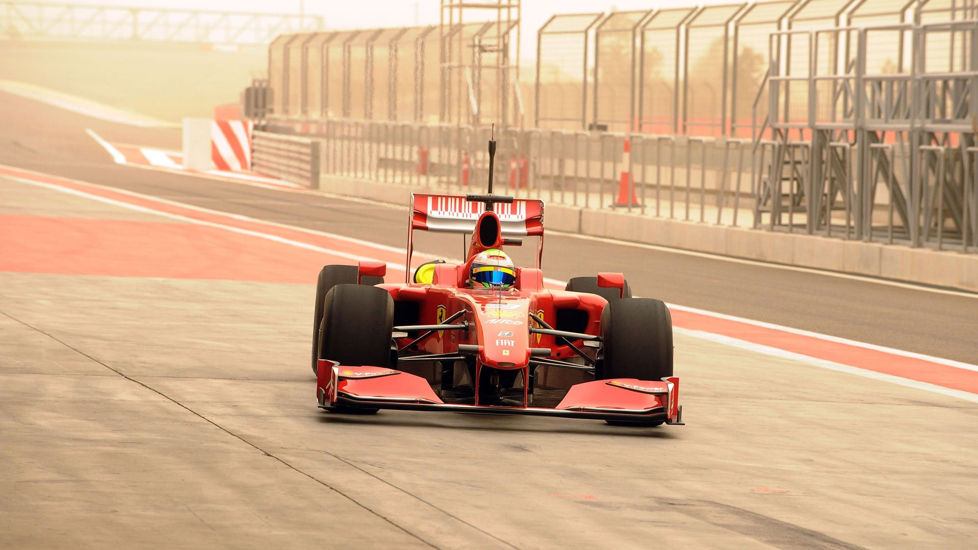 bahrain international circuit международный автодром бахрейна сахир 2009 фелипе масса болид ferrari f60 пит-лейн боксы f1 формула-1 формула-1 фото