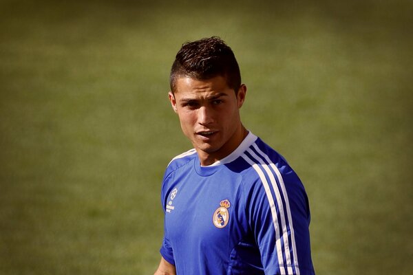 Photo de Ronaldo sur un terrain de football