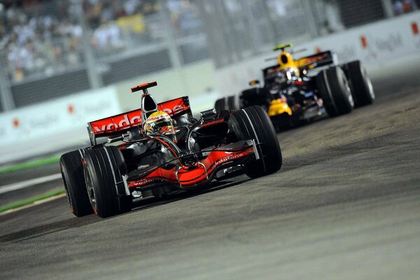 Formel 1-bei Singapur Rennen auf der Strecke