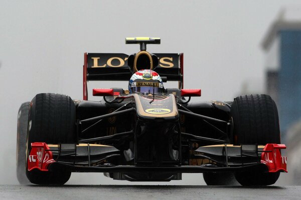 Vitaly Petrov gas sul circuito turco di Formula 1