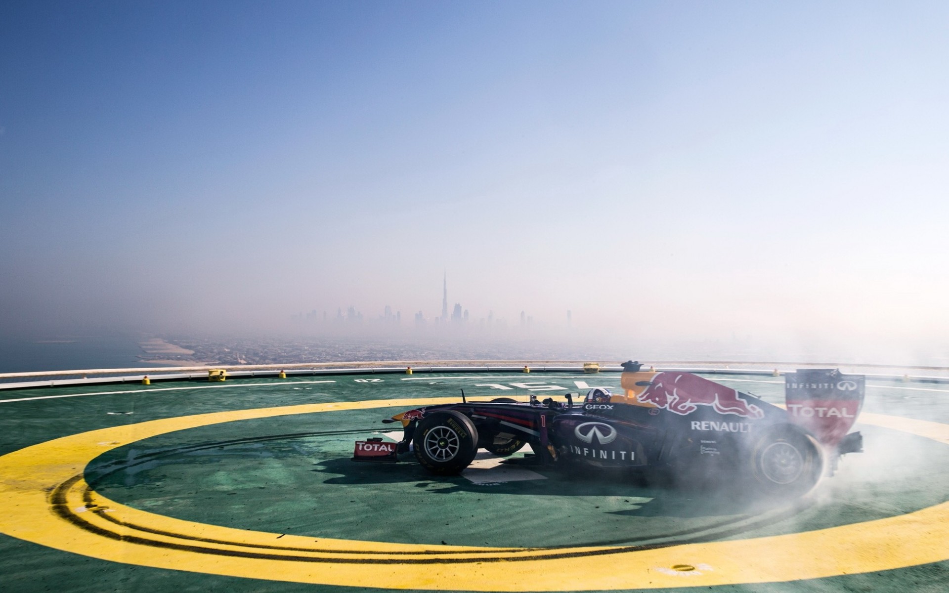 dubai rbr formula 1 car f1 red bull