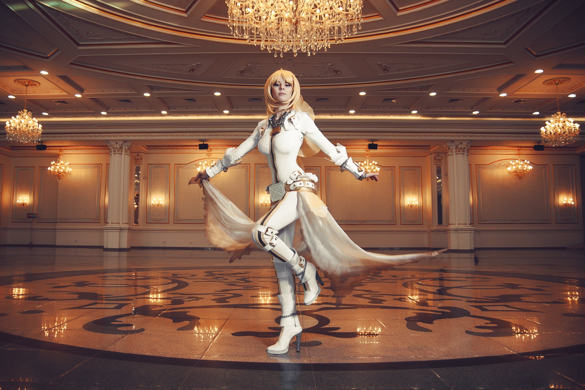 fate/stay night cosplay saber girl hall light