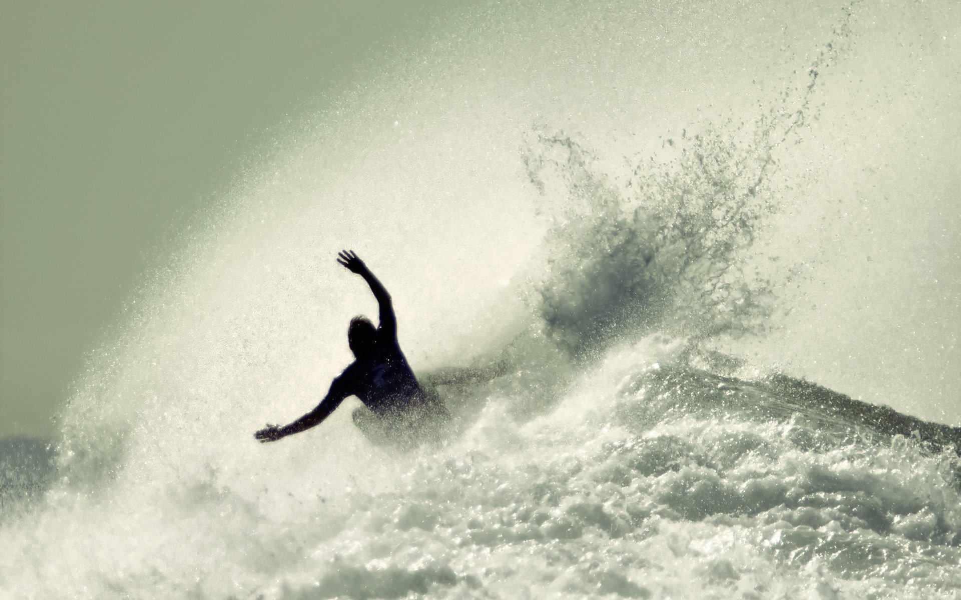 sport estate onde spruzzi acqua oceano mare uomo persone ragazzo ragazzi tavola tavole surf