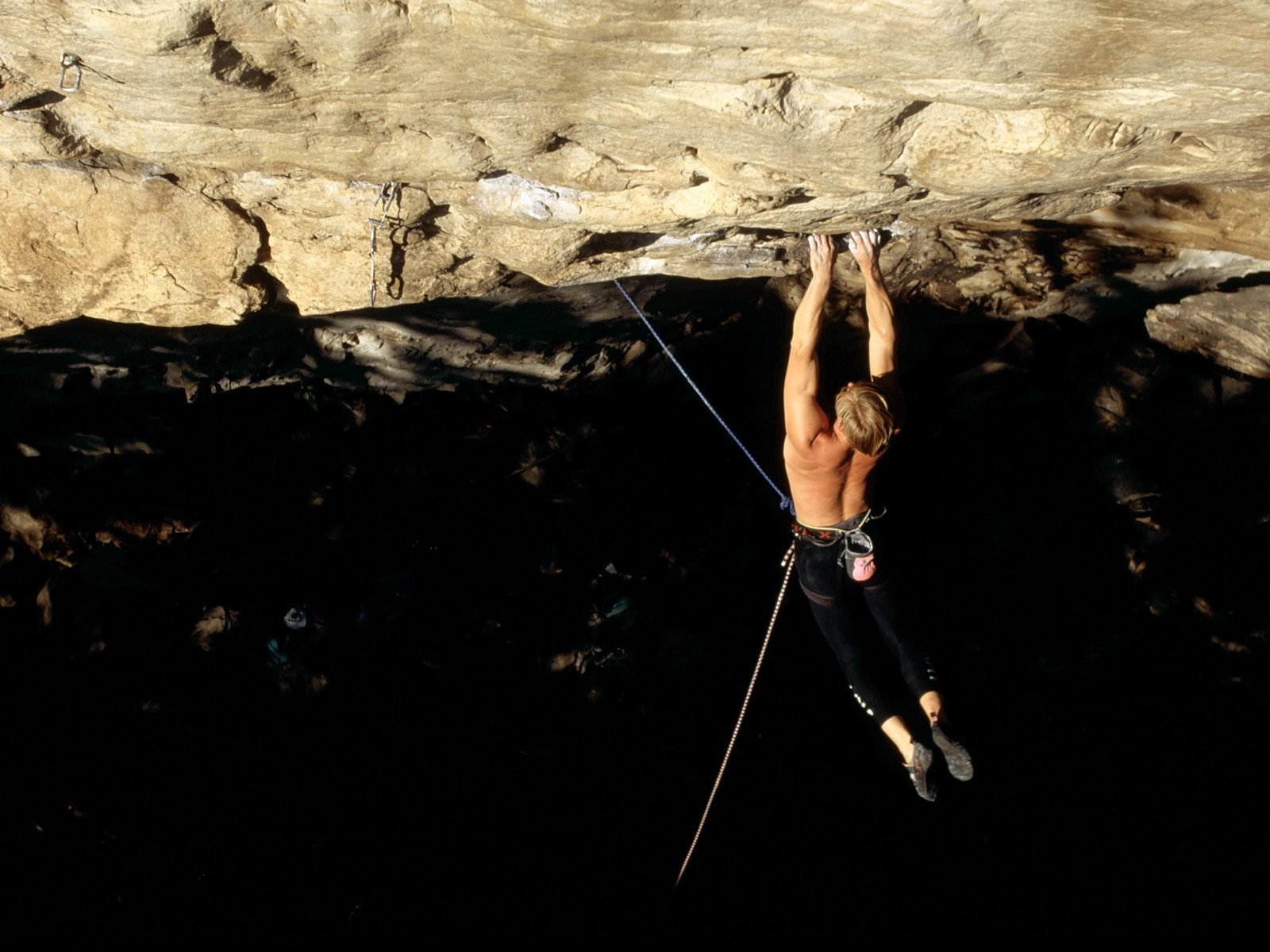 montañismo roca hombre escalador seguro