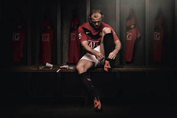 Rooney. Ein Fußballer in der Umkleidekabine. Manchester