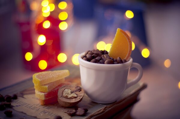 Coffee beans with slices of orange marmalade